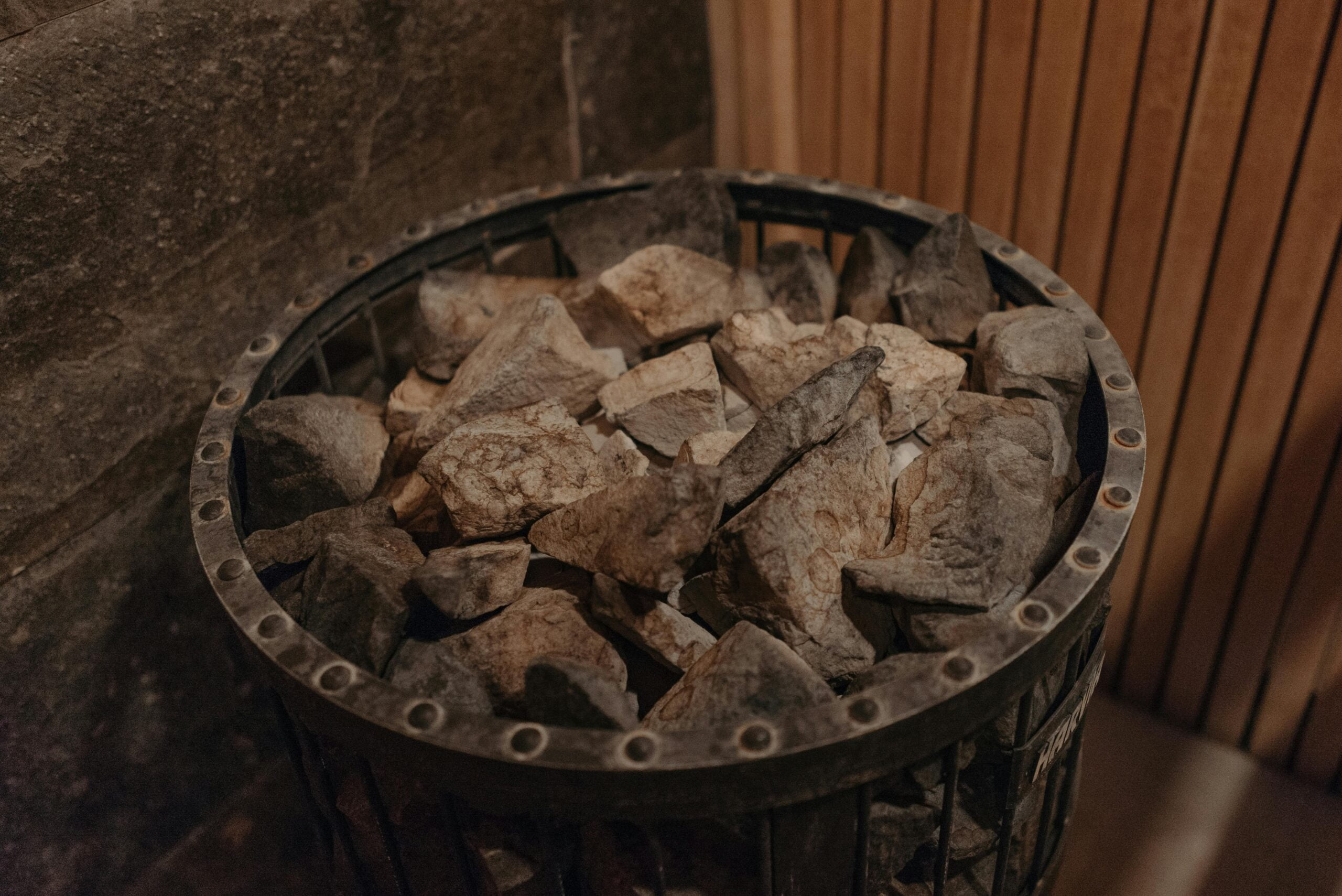 pexels-photo-6667422-6667422 choosing a home sauna